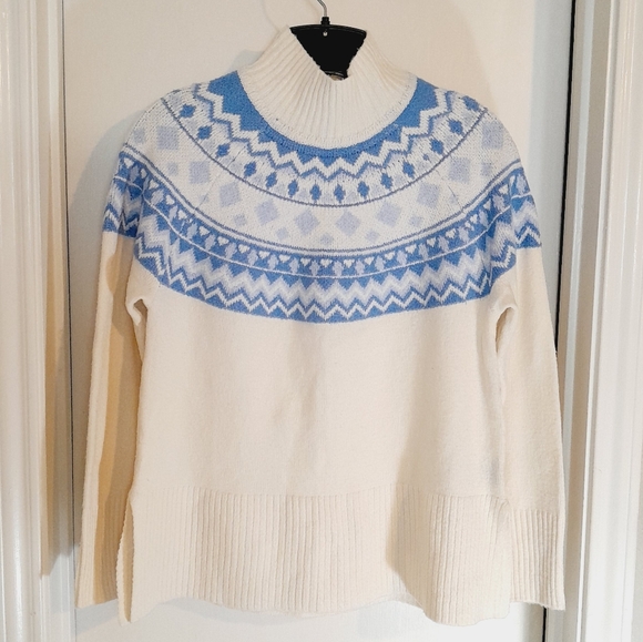 Tahari Sweaters - Tahari Fair Isle Nordic Mockneck Ivory & Blue Sweater Women's Small - NWOT